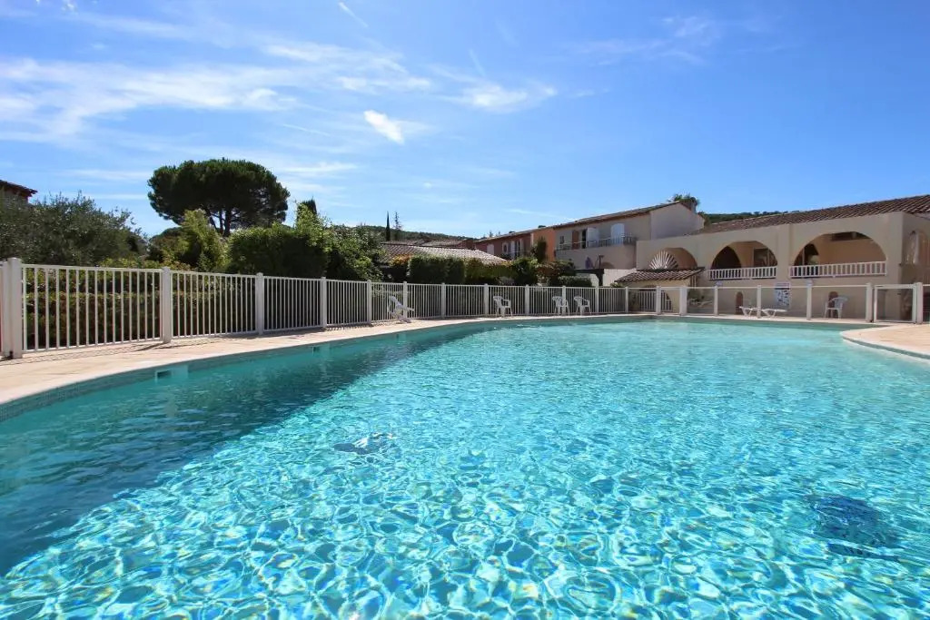 Saint-Tropez walking distance, sea view house