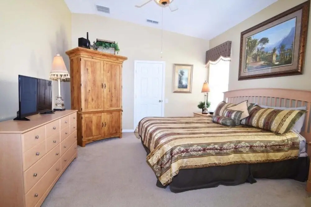 Windsor Palms Beautiful Pool Home Only 2.5 Miles f