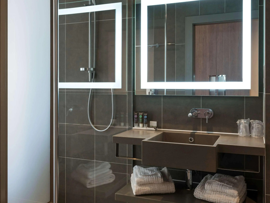 Novotel London Heathrow Airport T1 T2 and T3