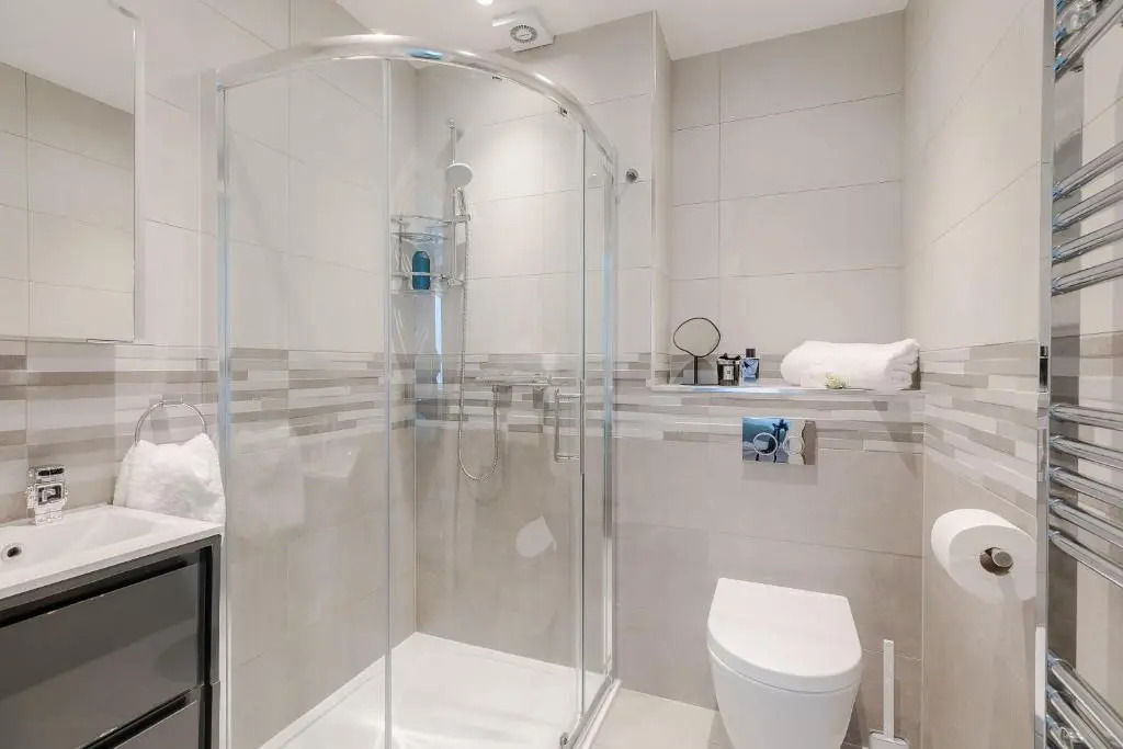 Notting Hill & Hyde Park EXCLUSIVE WEST-END SERENE DESIGNER FAMILY HOME 5Bed4bath