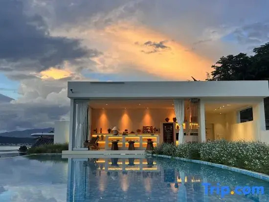 See the Mountains Again | Holiday Villa · Mountain · Seaview Holiday Hotel