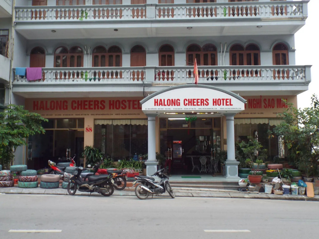 Halong Cheers Hotel