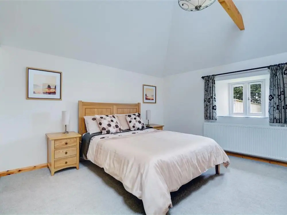 Former Farmhouse in Beautiful Landscape with Two En-Suite Bathrooms