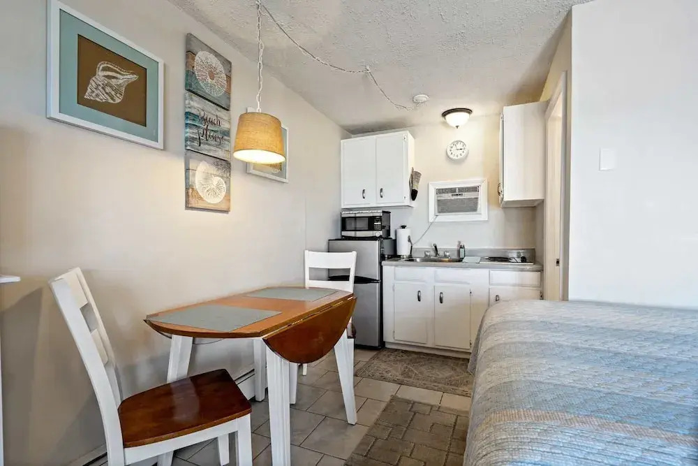 Beachfront Bliss Cozy Studio!