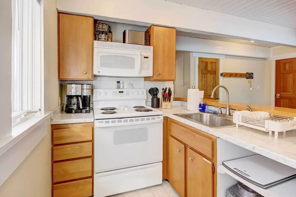 Cozy Condo Near Golf, 7 Mi to Big Sky Resort!