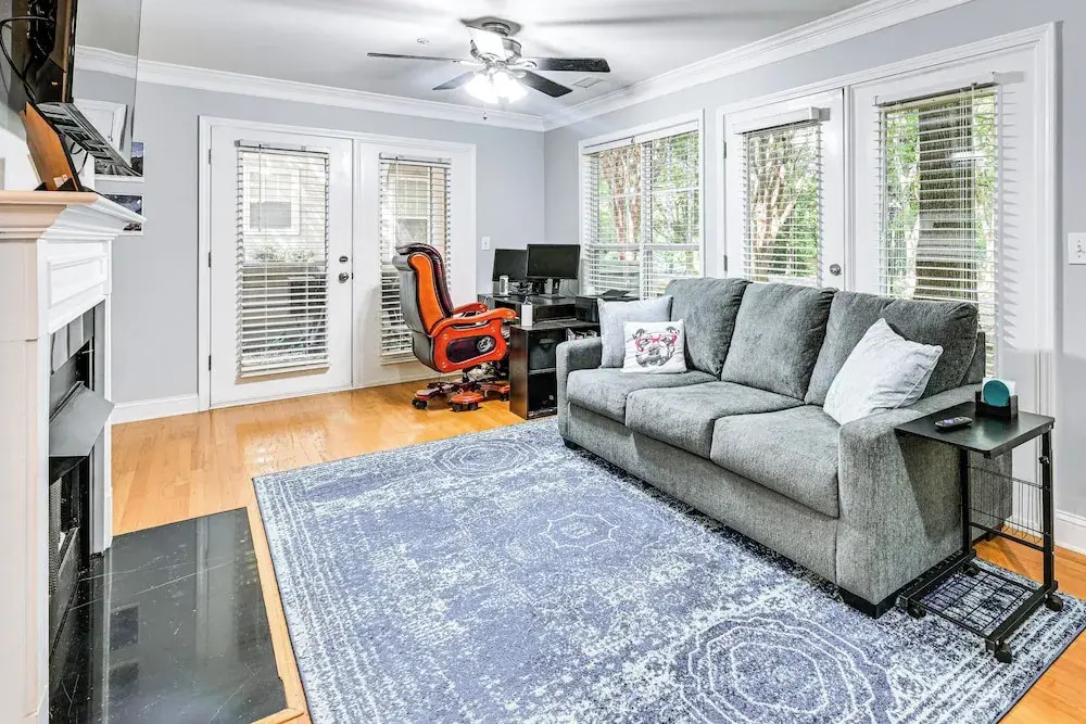 1/2 Mi to Bank of America Stadium: Uptown Condo!