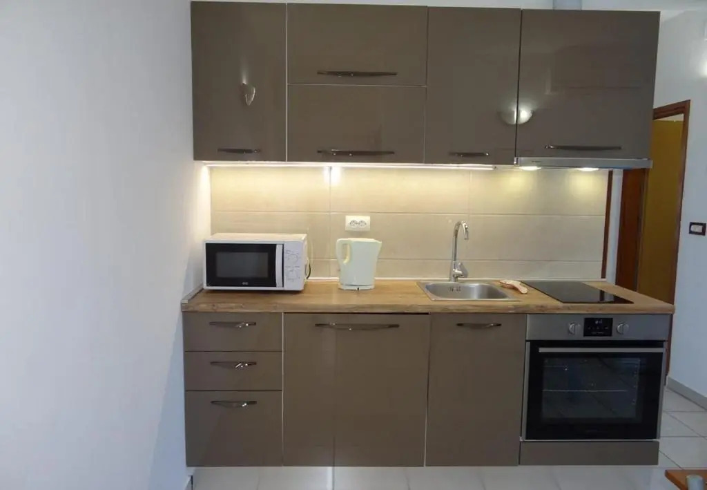 Apartments Mara - 70m from the sea