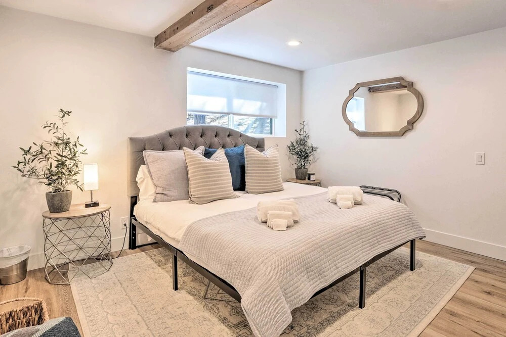Luxe Timberland Villa w/ Lake Arrowhead Access
