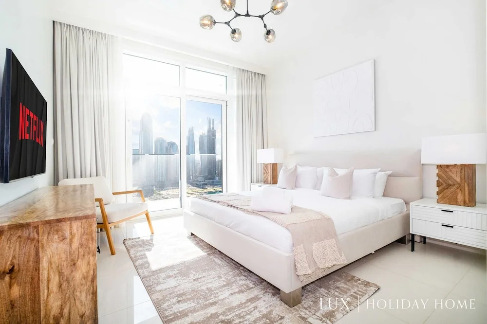 LUX  Luxury Sunrise Beachfront Suite 1