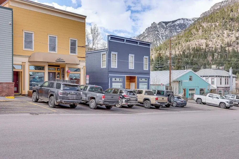 Walk to Hot Springs: Updated Retreat in Dtwn Ouray