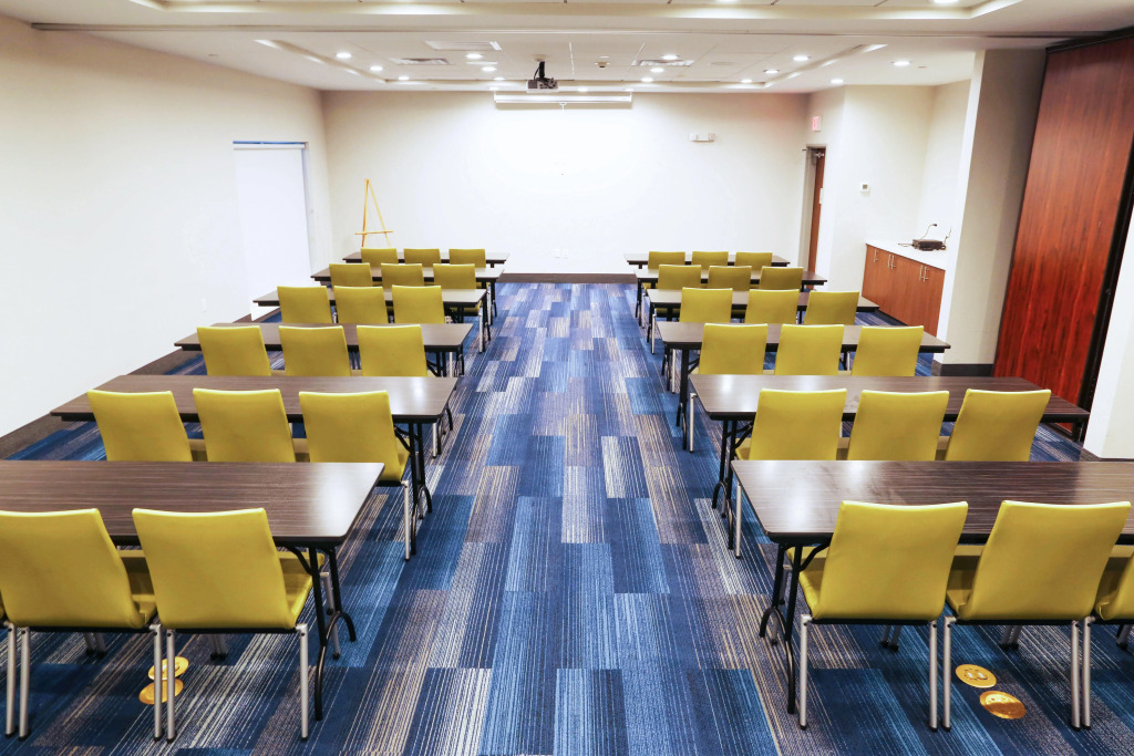Holiday Inn Express & Suites - Houston IAH - Beltway 8 by IHG