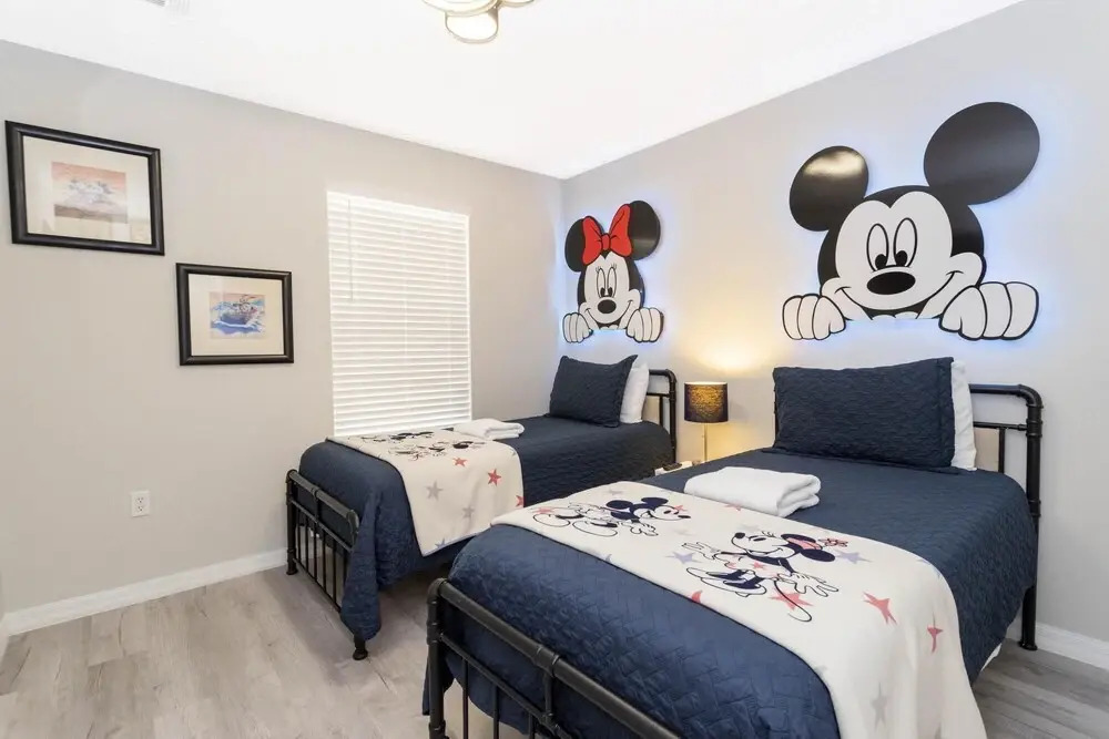 8553 Stunning House Close to Animal Kingdom
