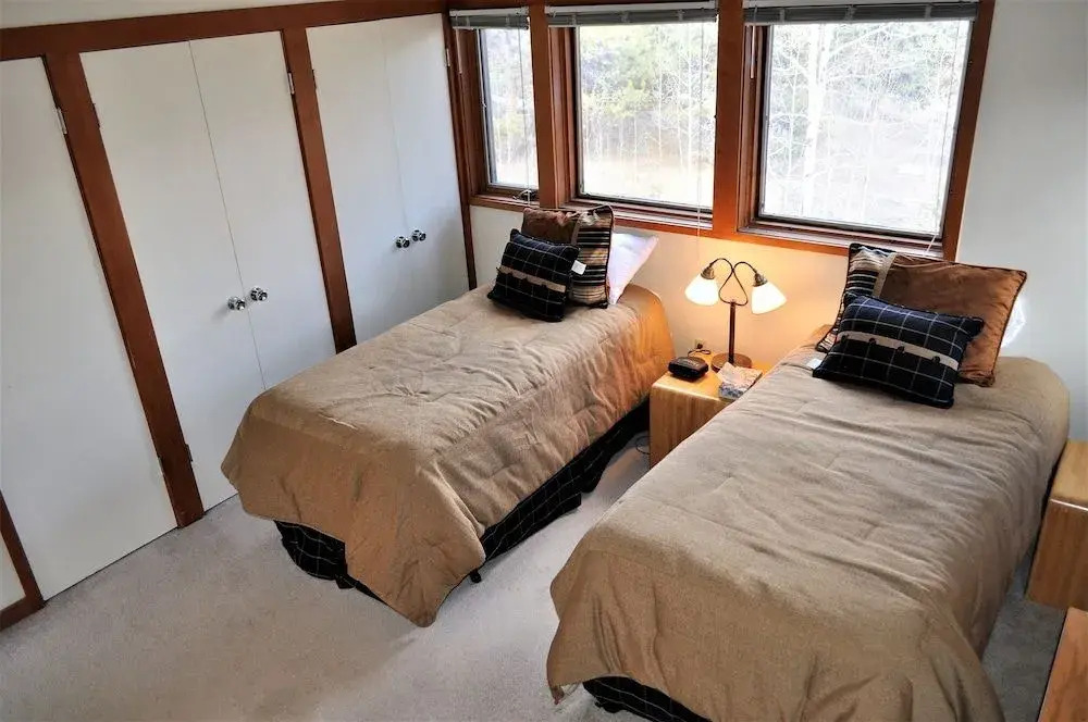 Tennis Townhome 2 Bed 2.5 Bath