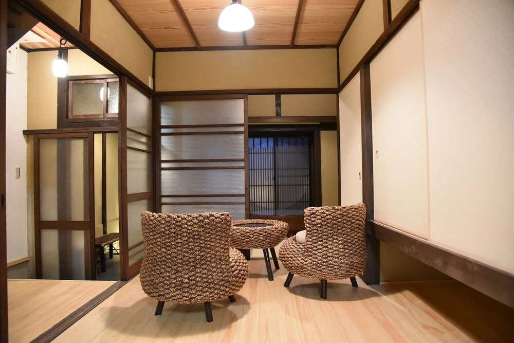 Chika Rakuen