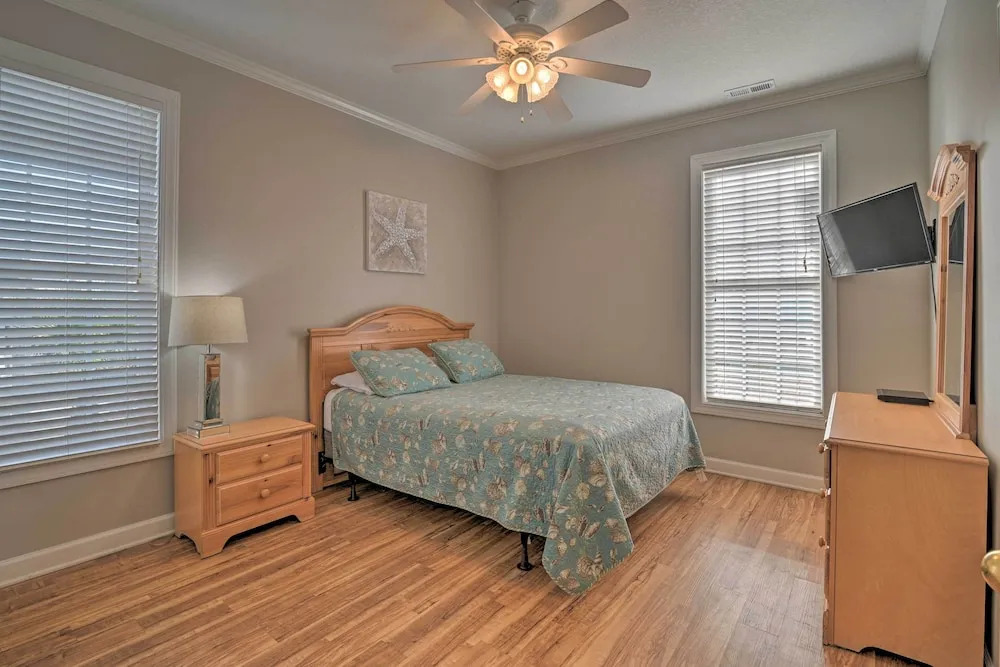 Large Home w/ Hot Tub & Pool: 500 ft to the Beach