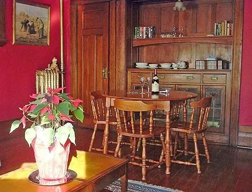Arundel Mansions Hotel