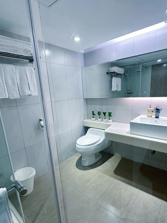 Champs Elysees Hotel