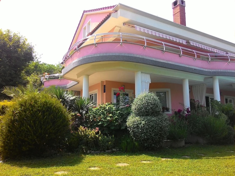 Apartments Josip