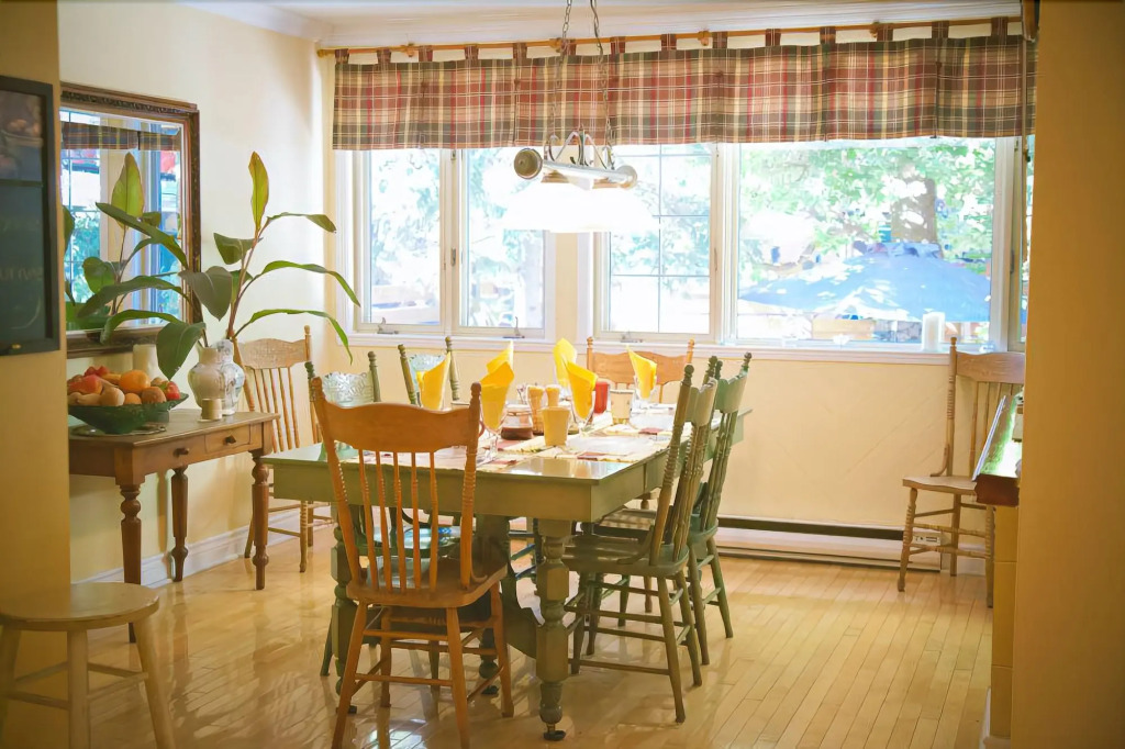 Maison Des Jardins B & B