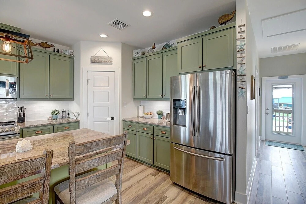 Paradise Ahoy 4 Bedroom Home by Redawning
