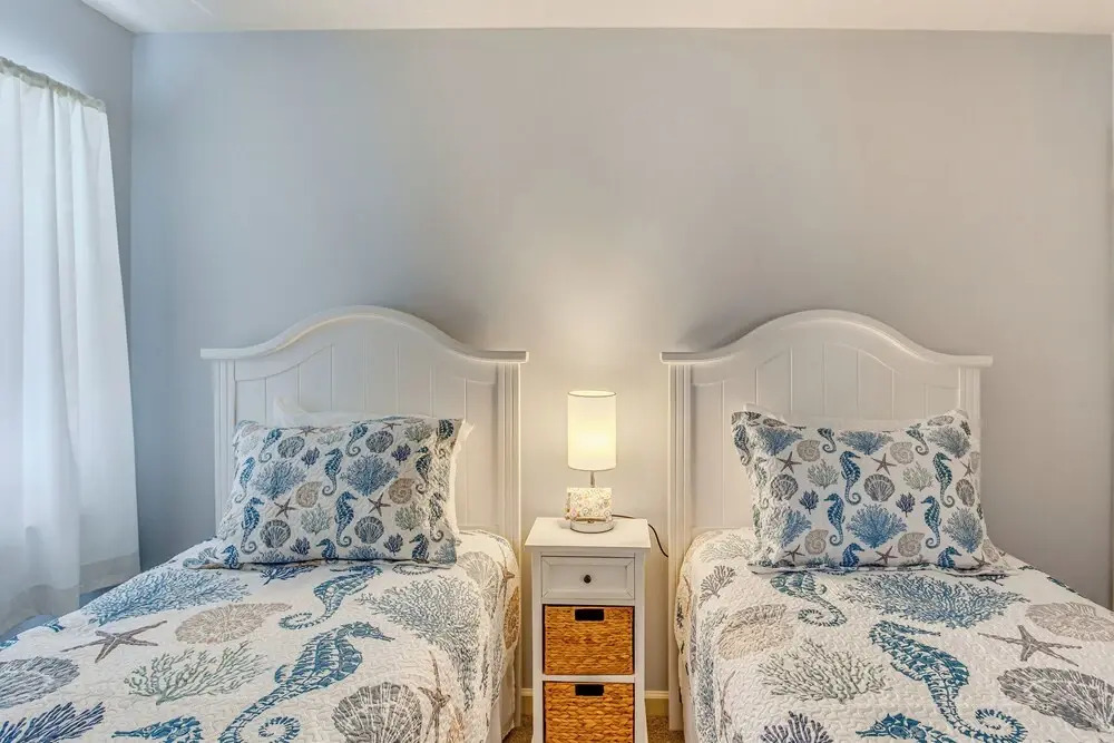 Screened Porch & Community Perks: Myrtle Beach Gem
