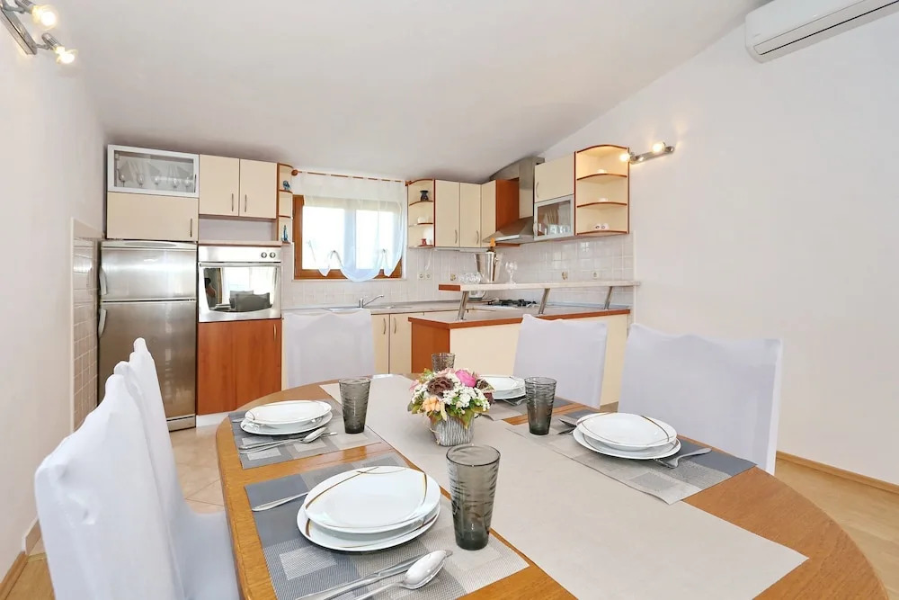 Apartments Goran