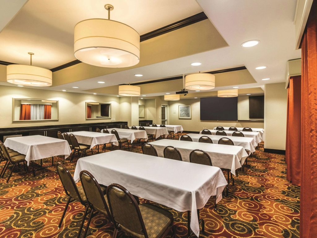 La Quinta by Wyndham Fargo-Medical Center