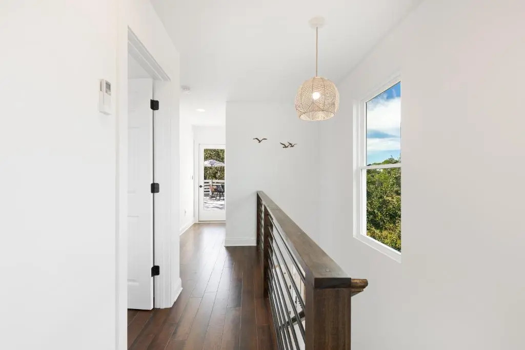 79 Sandbar Ln - Folly in Love - Renovated Private Home - Sunset Views