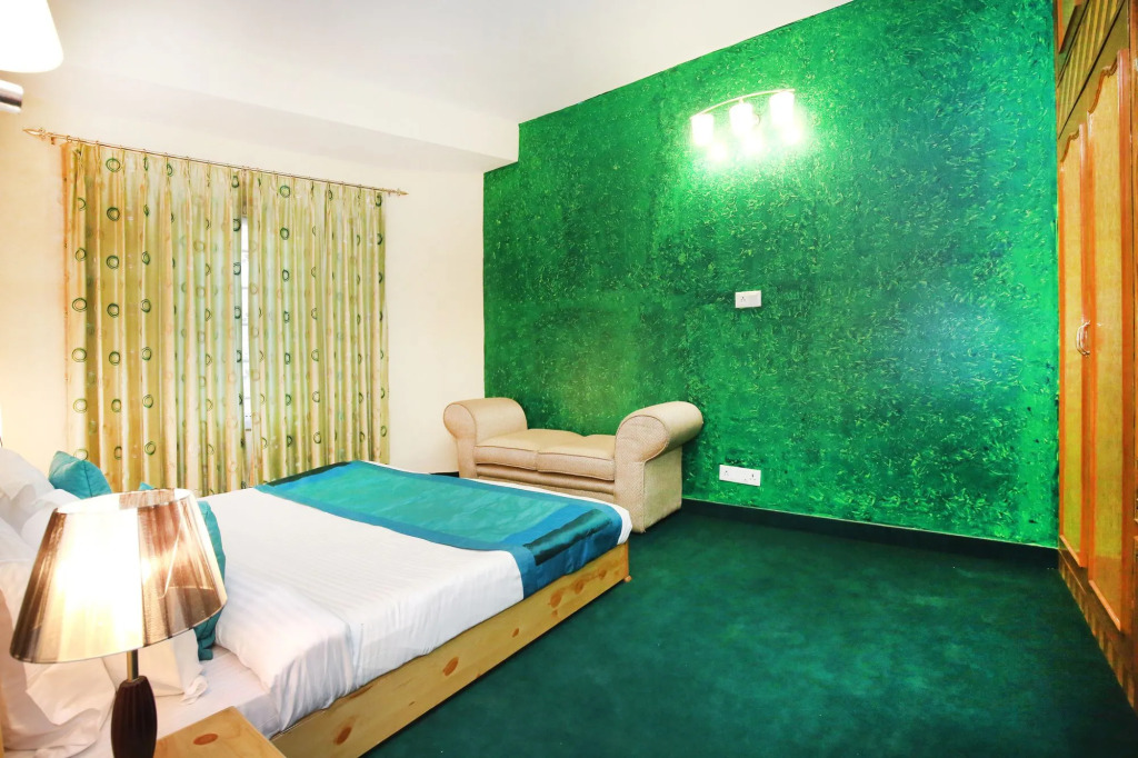Padma Apartments Jakhu by OYO Rooms