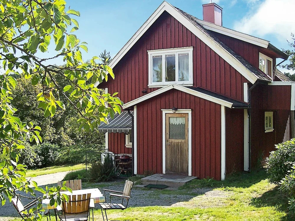 4 Person Holiday Home in Bovallstrand