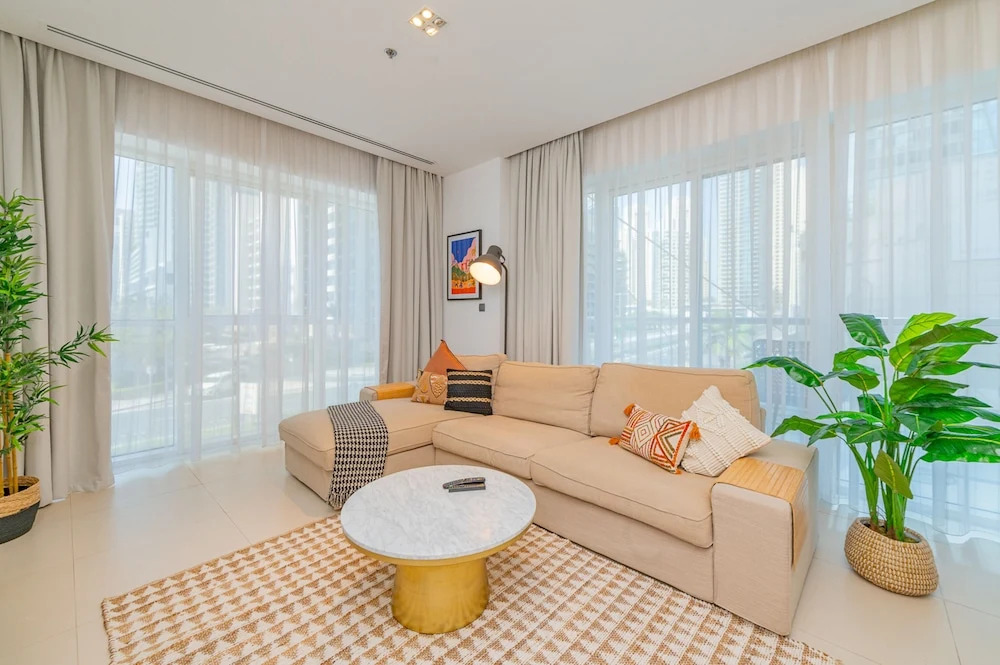 Amazing Stay in Marina With Balcony & View