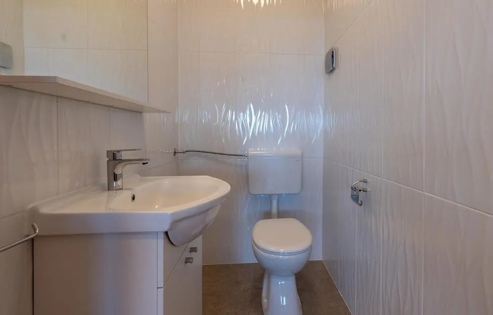 Stunning Home In Zrnovo With Sauna