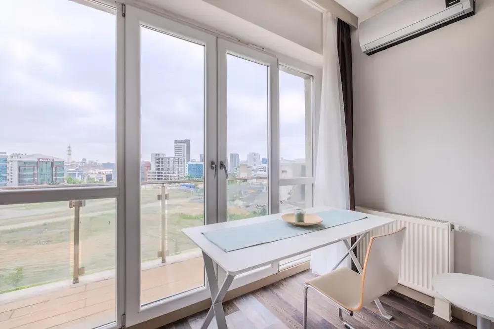Modern Residence Studio Flat w Balcony in Bagcilar