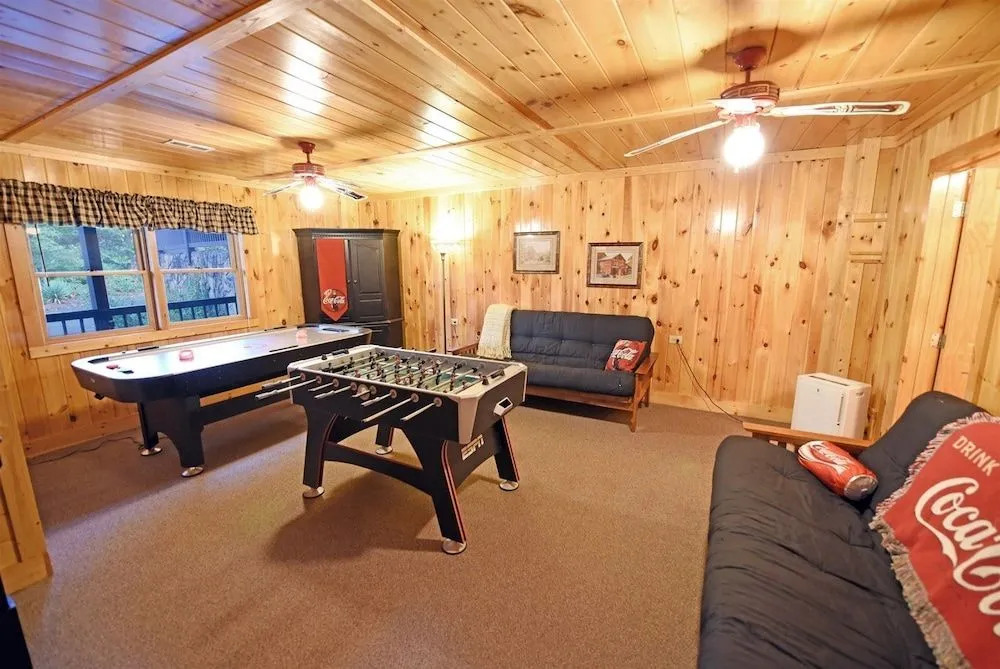 Dew Drop Inn- Blue Ridge Cabin Rental