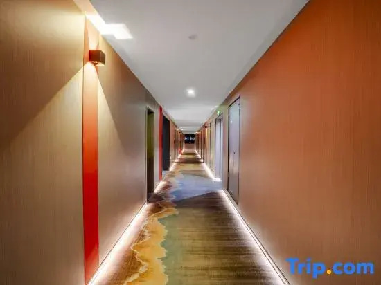Kunming Lirui Hotel (Plateau Pearl International Trade City)