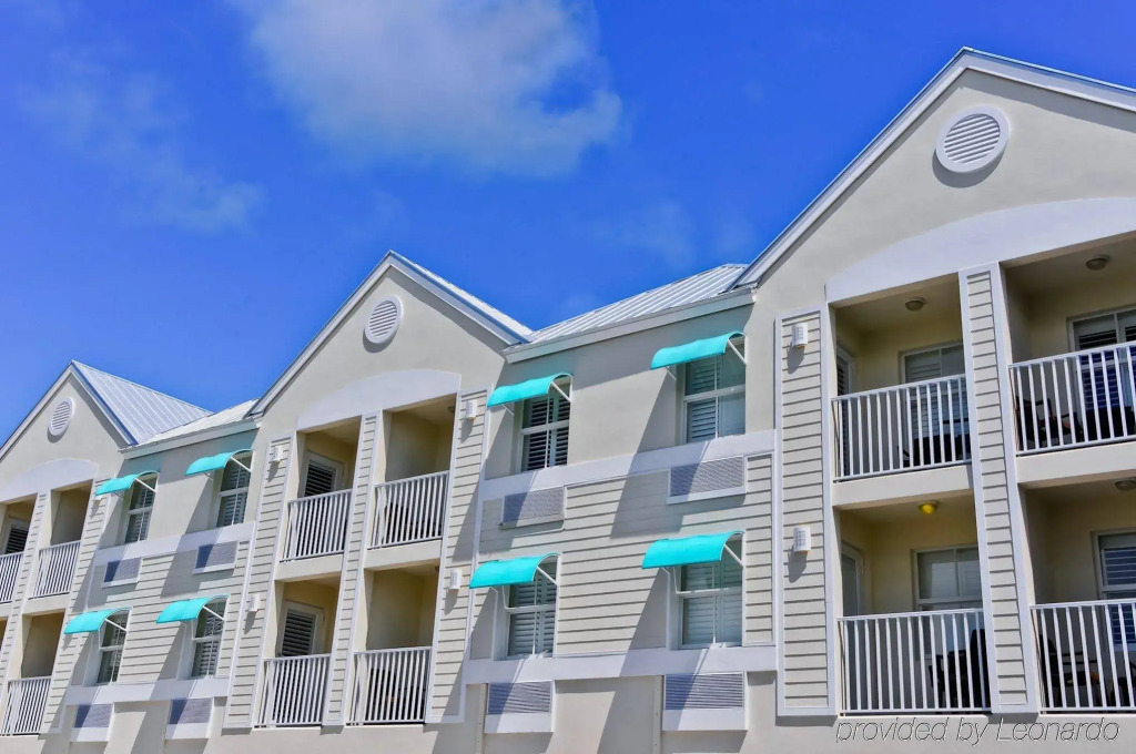 Silver Palms Inn & Historic Homes