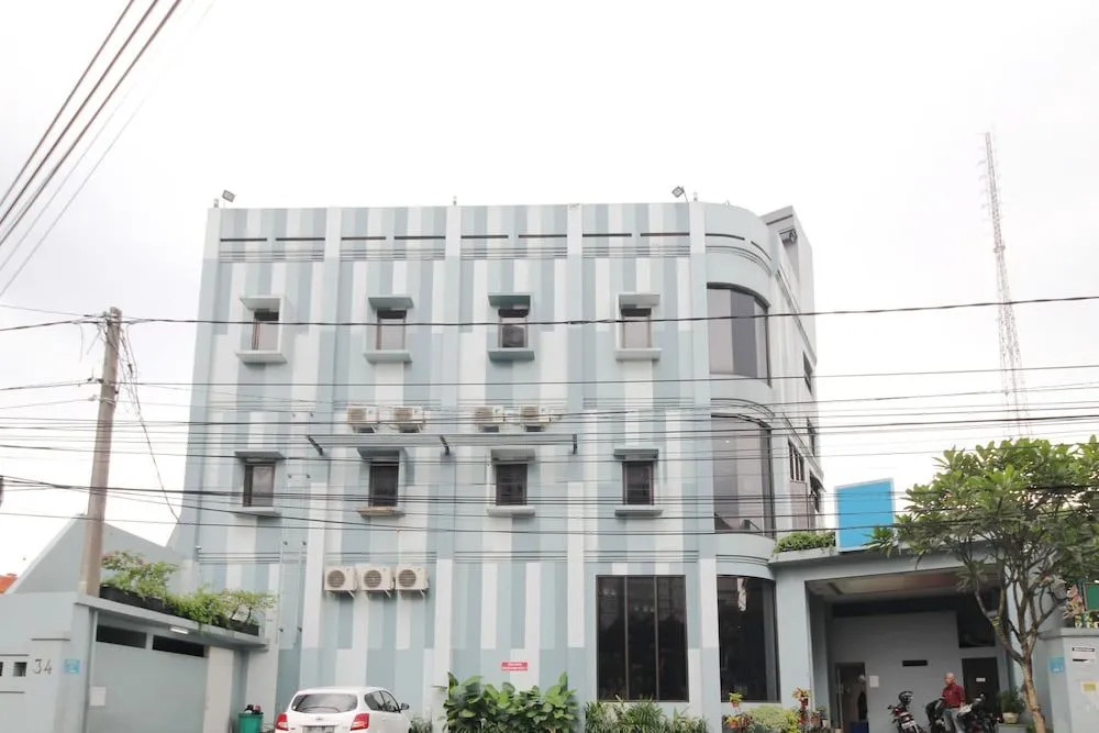Airy Burangrang Emong 34 Bandung