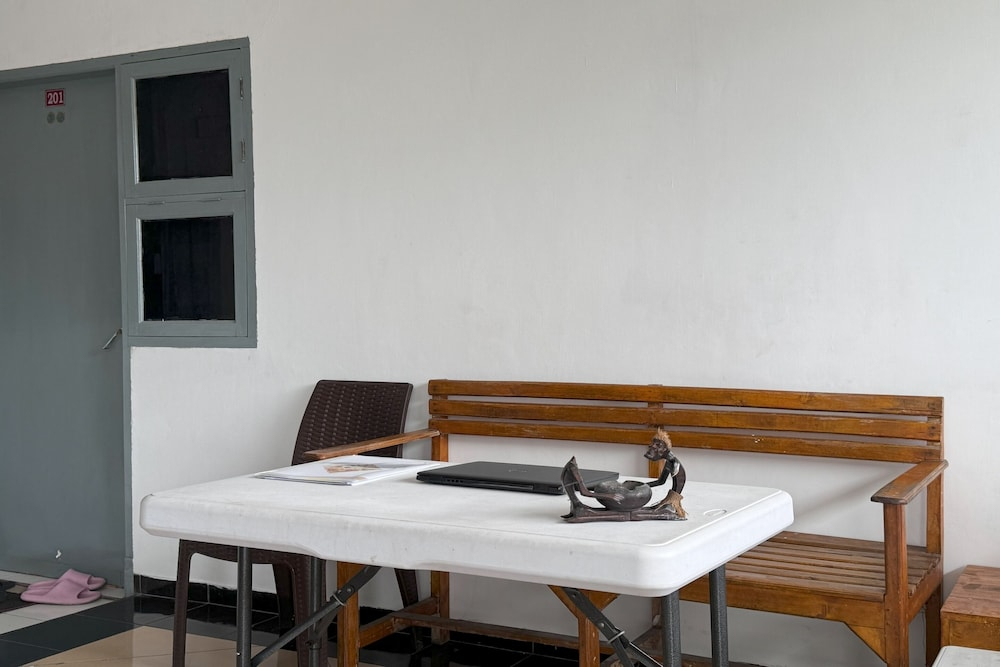 Hotel O Kost Reski 2 Near Tugu Perbatasan Takalar - Gowa