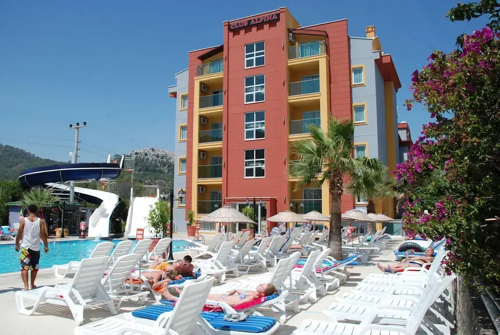 Club Alpina Apartments