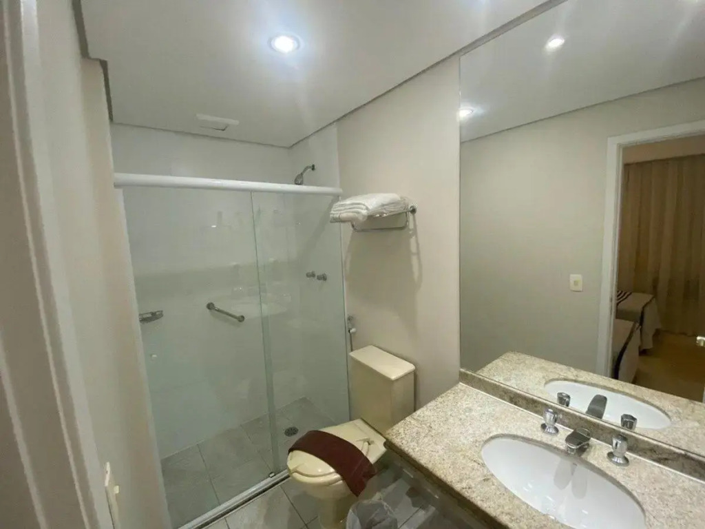 Bienal First Class Service UH607