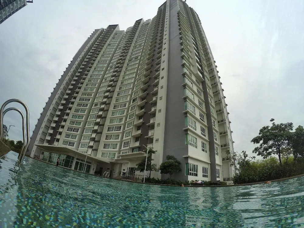 City Living with Panoramic Sea Views at Danga Bay