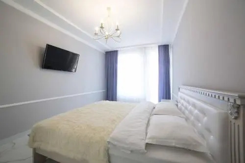 Luxury Apartment on Kulisha 36v