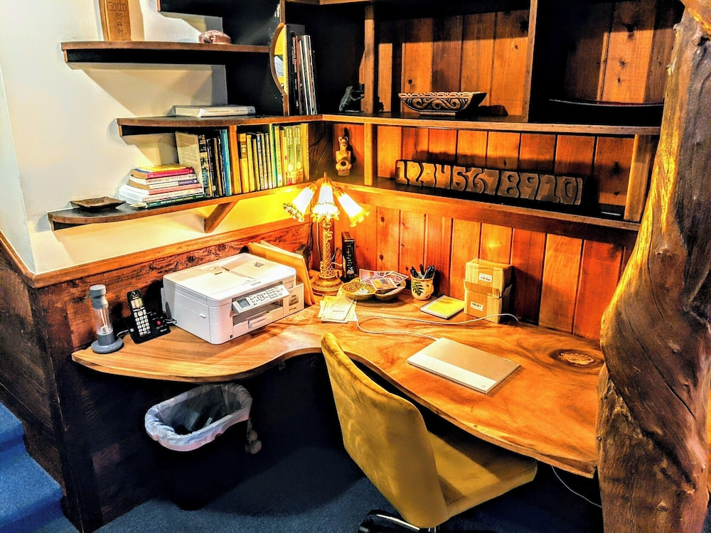 Kehena Mauka Nui Club LGBTQIA+ Clothing Optional