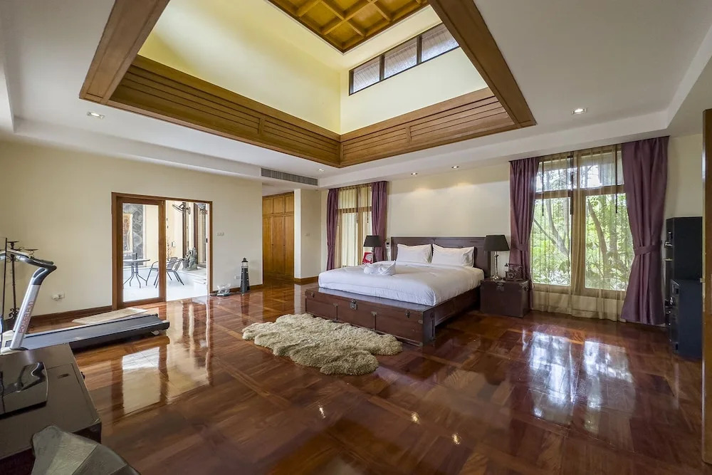 Executive 4 Bed Pool Villa - VTM