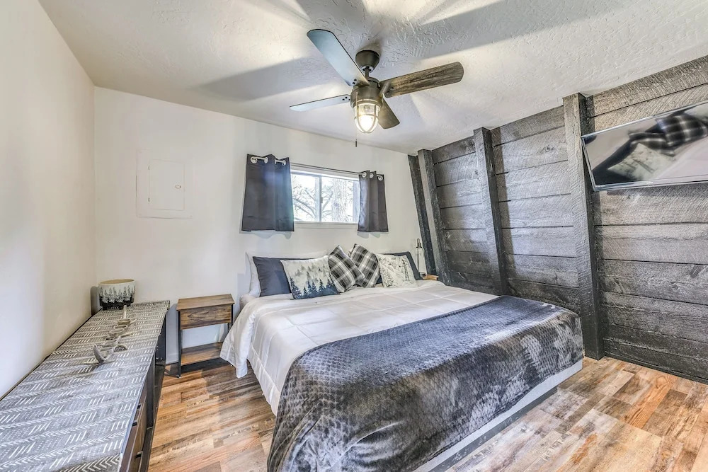 Cozy Ruidoso Cabin Rental w/ Private Hot Tub