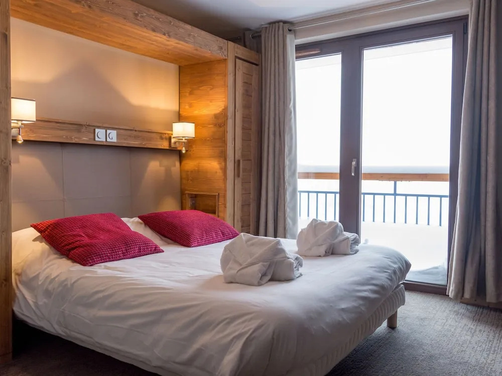Luxury Apartment With a Balcony in the Lively Arc 2000