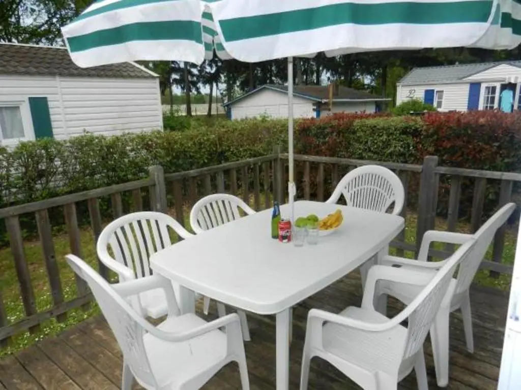 Bungalow de 3 chambres avec piscine partagee et terrasse amenagee a Trogues