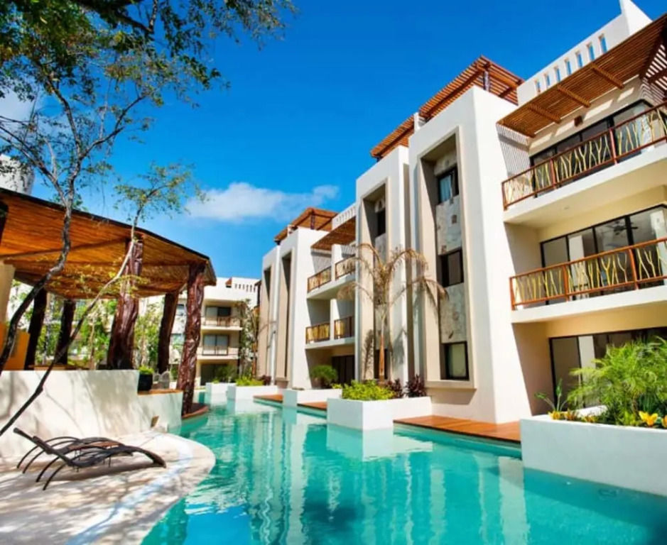 Amazing 2BR condo surrounded by nature by Happy Address