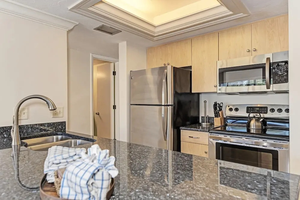 Midnight Cove Ii 831f - Beautiful Vacation Rental! 2 Bedroom Condo