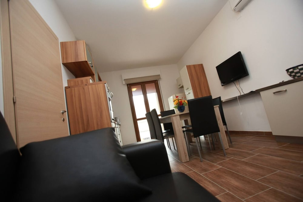 Renovated Flat Near the Beach - Beahost